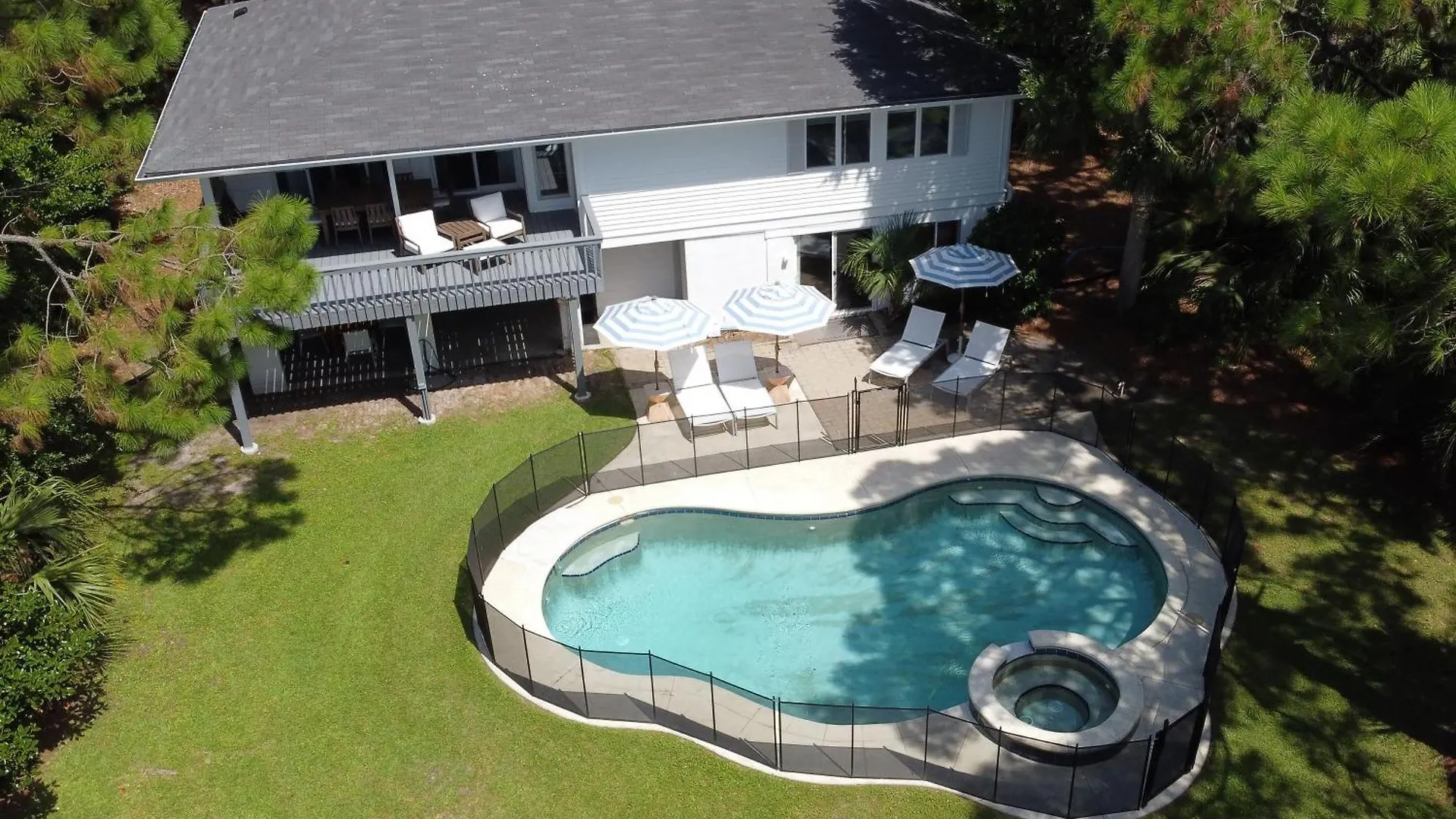 22 Sand Dollar Road | Koi Cottage Hilton Head Island 0*,