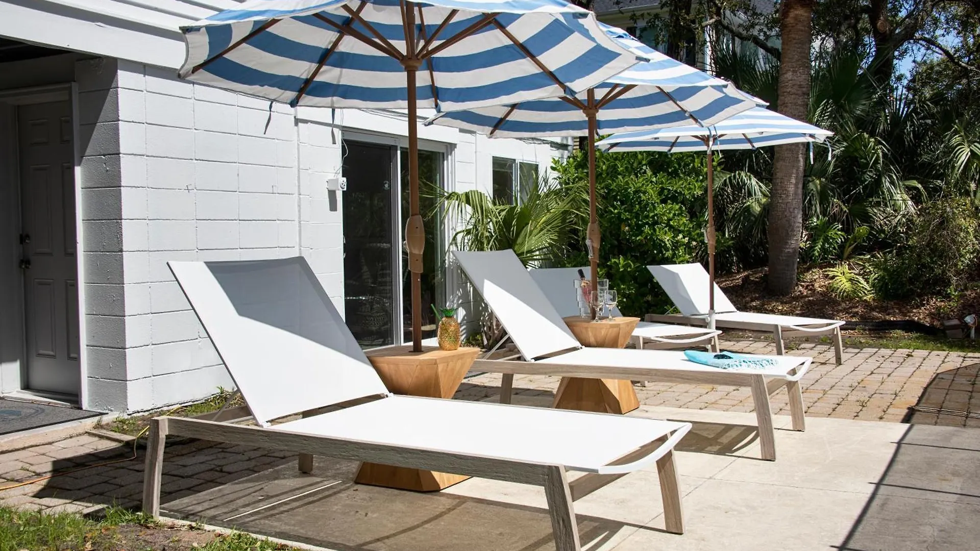 22 Sand Dollar Road | Koi Cottage Hilton Head Island United States